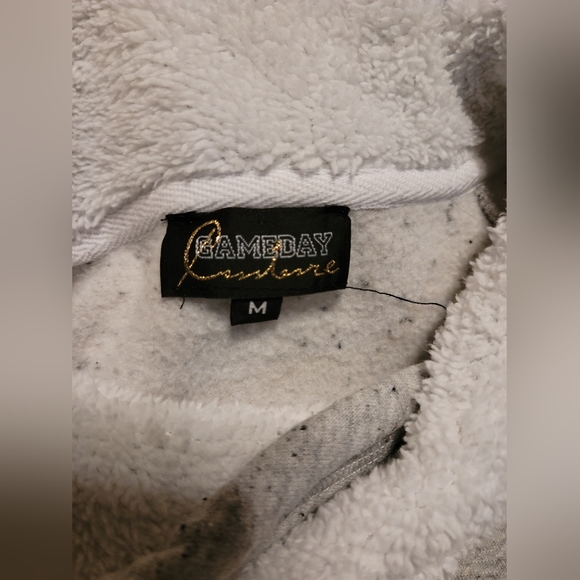 OKC Thunder sweater - Picture 2 of 2